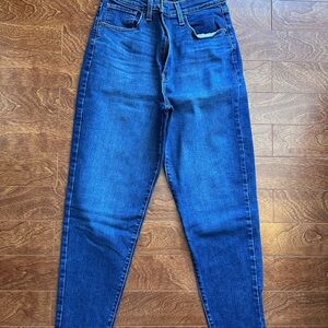Levi's High-Waisted Mom Jeans in Classic Blue Wash